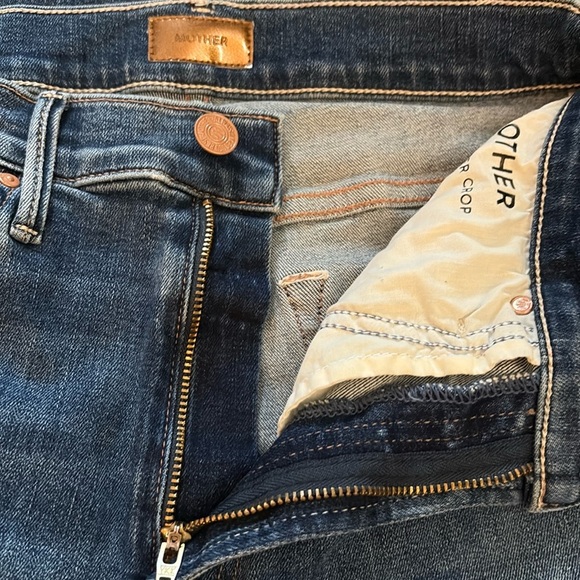 MOTHER The Insider Crop Step Chew Denim Jeans Dancing On Coals Distressed Sz 26 - Picture 12 of 12